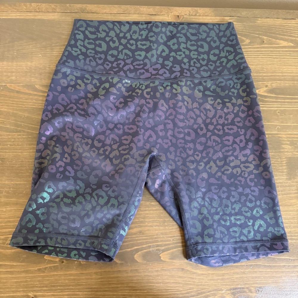 Zyia Womens Medium Iridescent Leopard Print Biker Athletic Shorts Gym Work Out